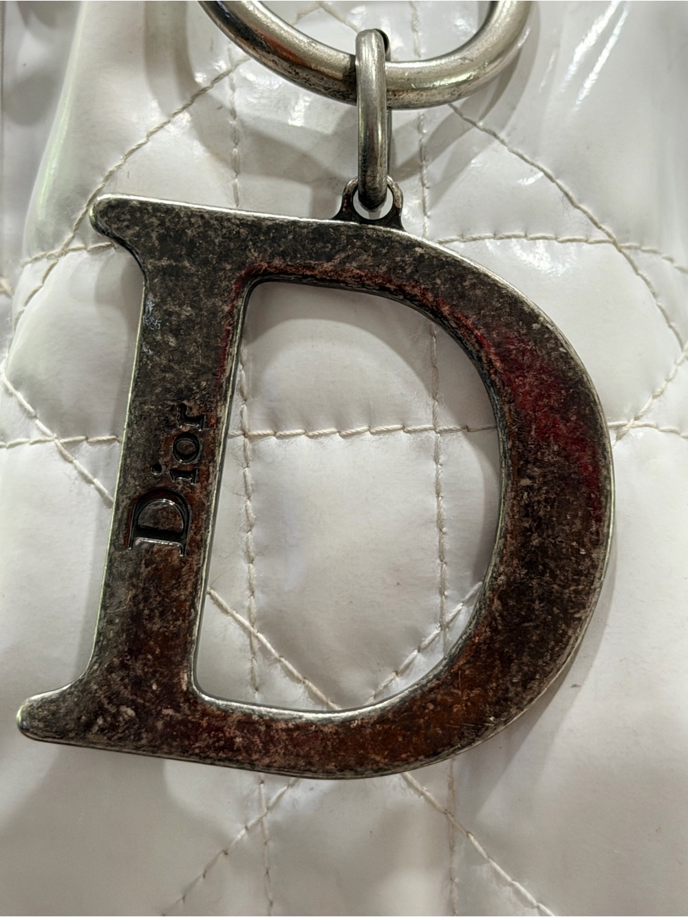 Dior Authentic White Quilted Bucket Bag with D Logo Charm - Picture 8 of 14